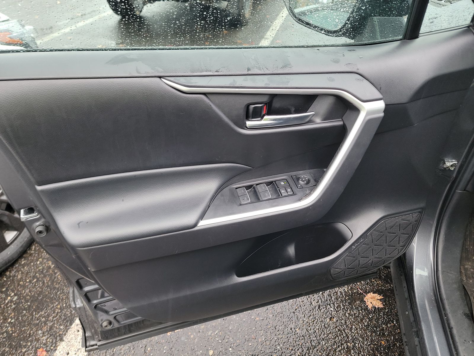 2023 Toyota RAV4 XLE AWD