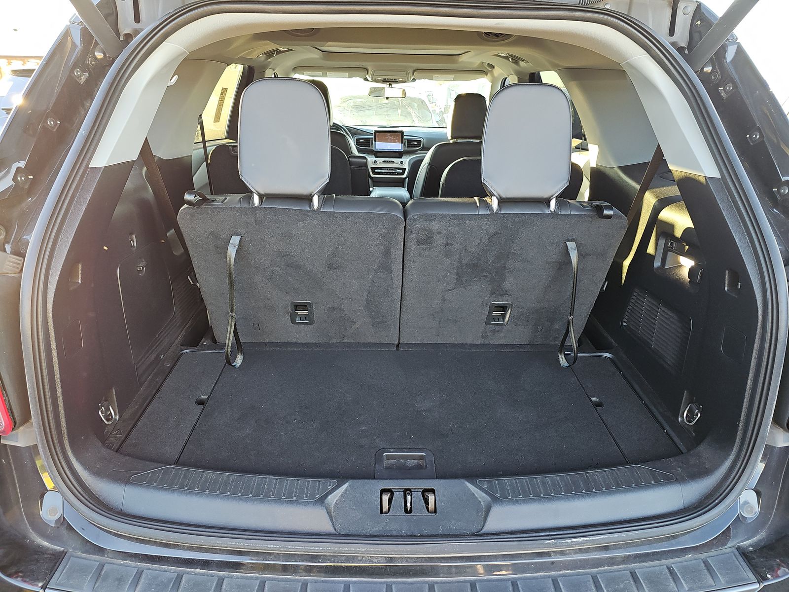 2023 Ford Explorer XLT AWD