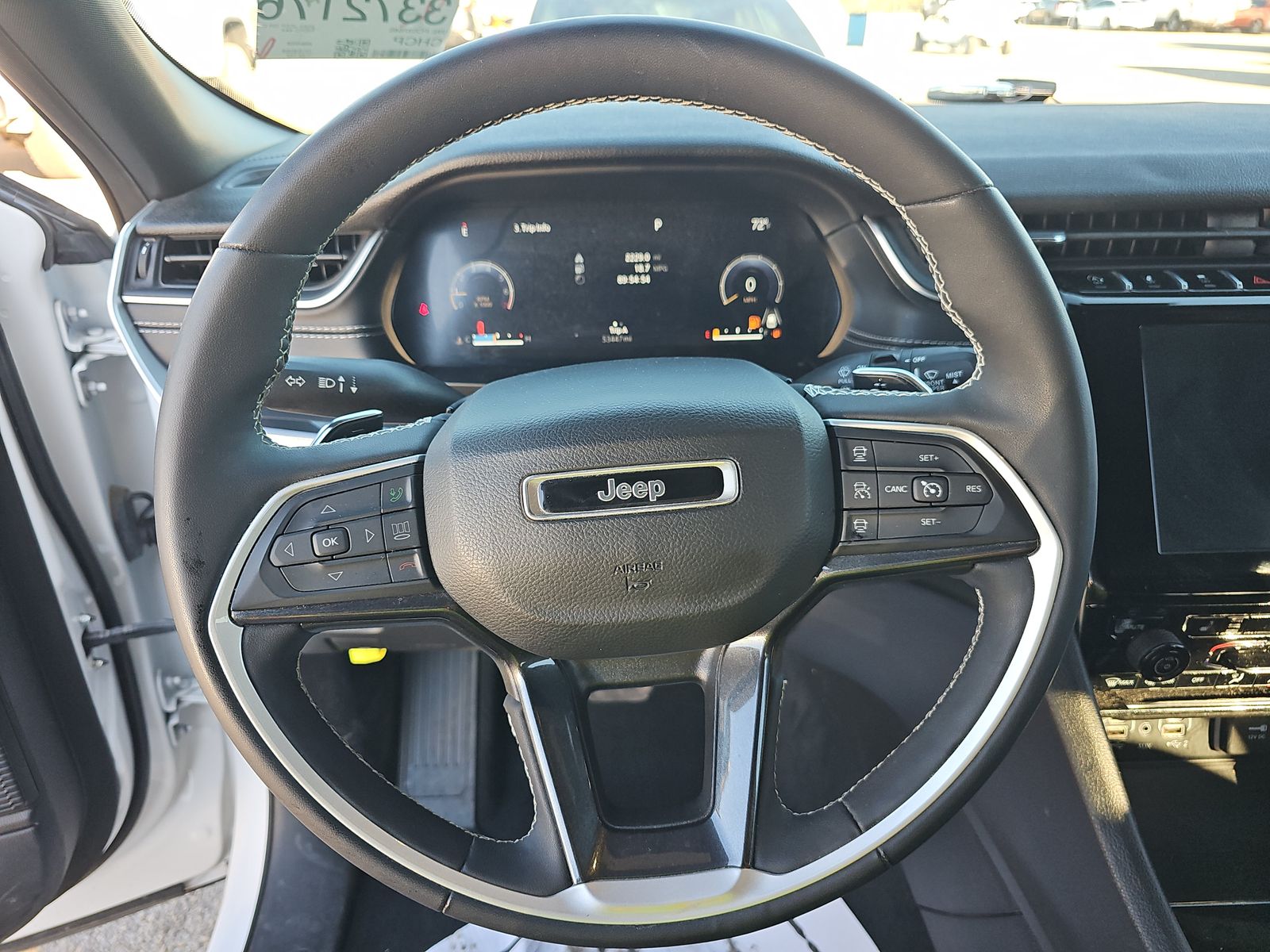 2023 Jeep Grand Cherokee Altitude AWD