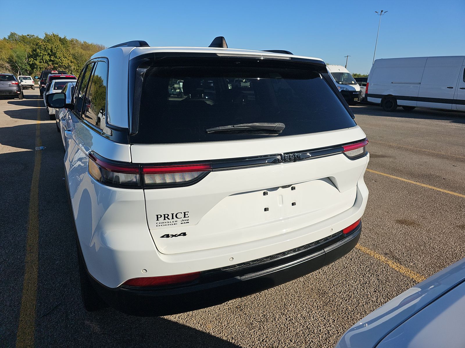 2023 Jeep Grand Cherokee Altitude AWD