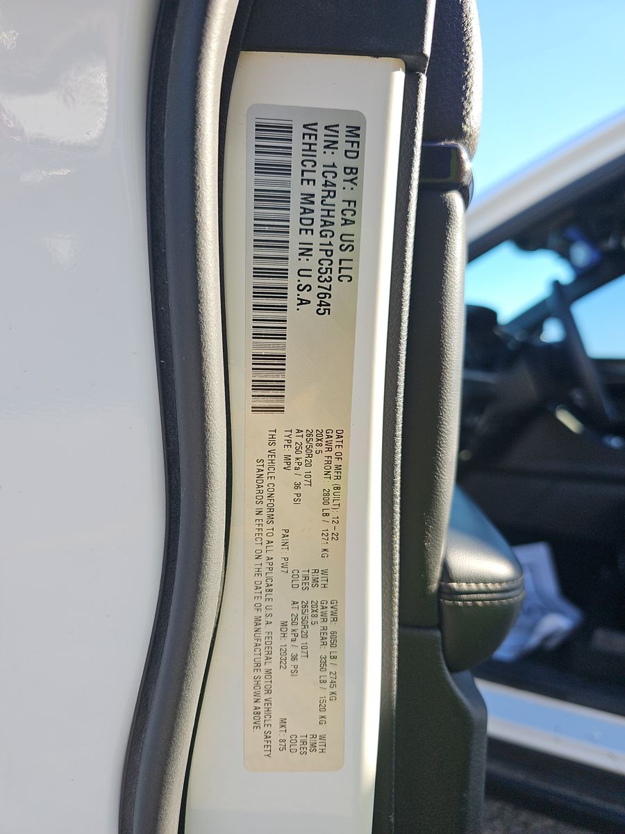 2023 Jeep Grand Cherokee Altitude AWD