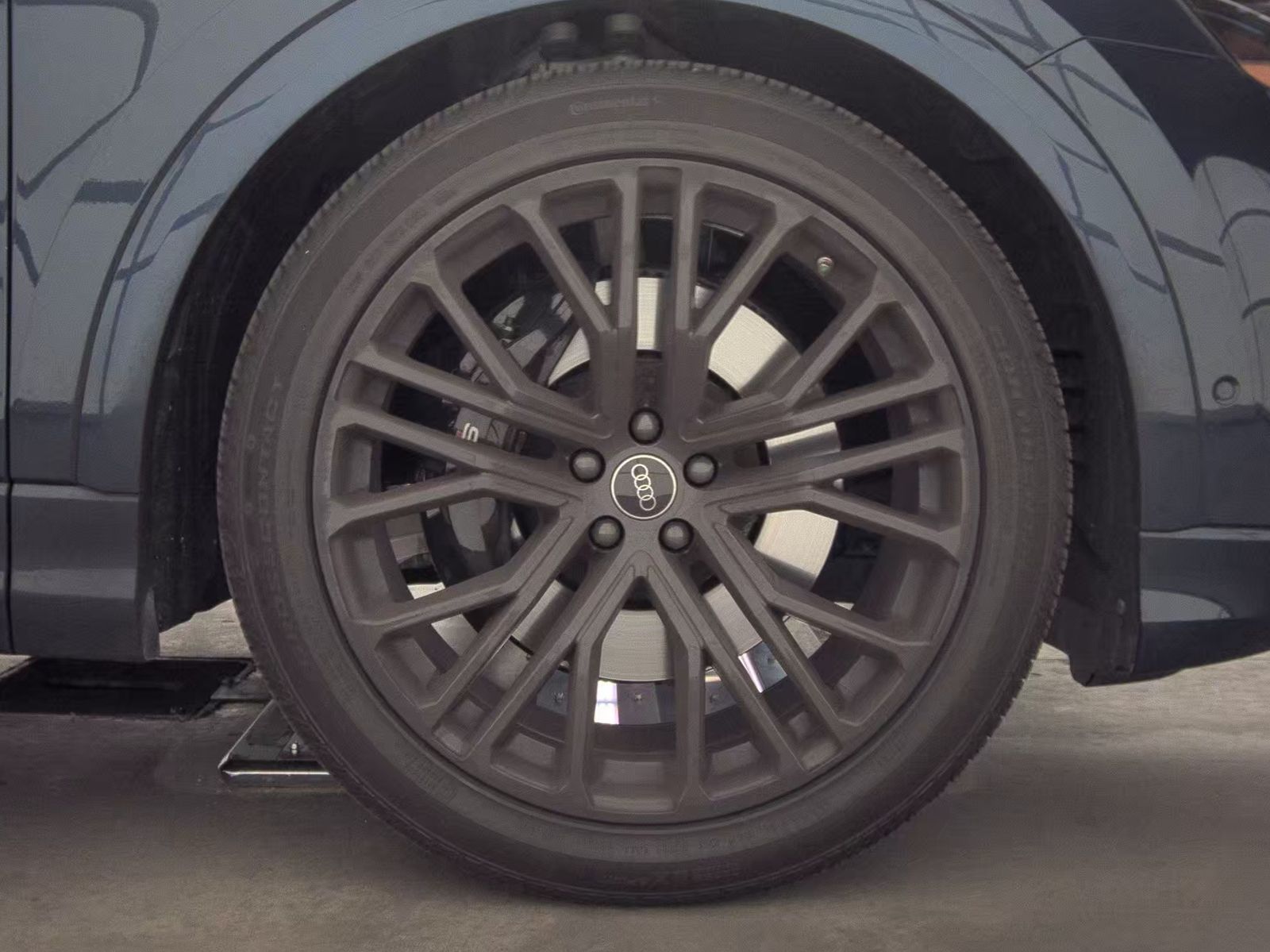 2025 Audi SQ8 Premium Plus AWD