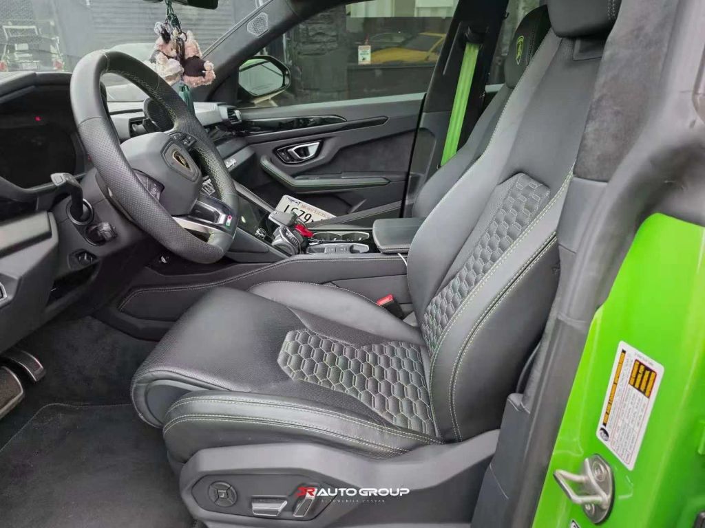 2022 Lamborghini Urus Base AWD