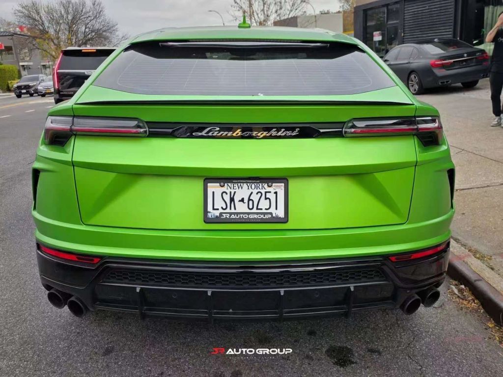 2022 Lamborghini Urus Base AWD