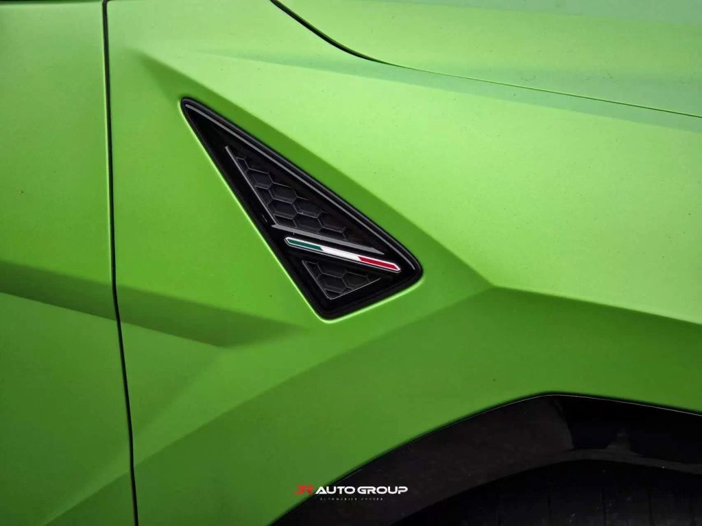 2022 Lamborghini Urus Base AWD