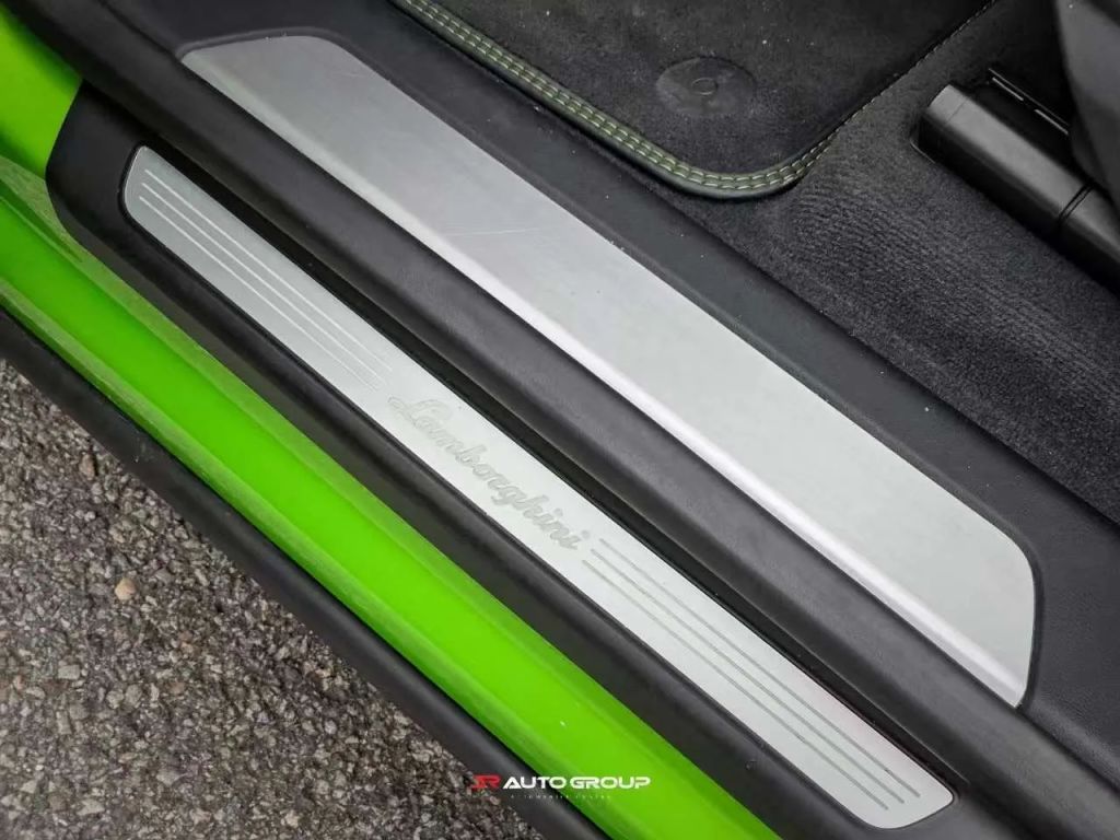 2022 Lamborghini Urus Base AWD