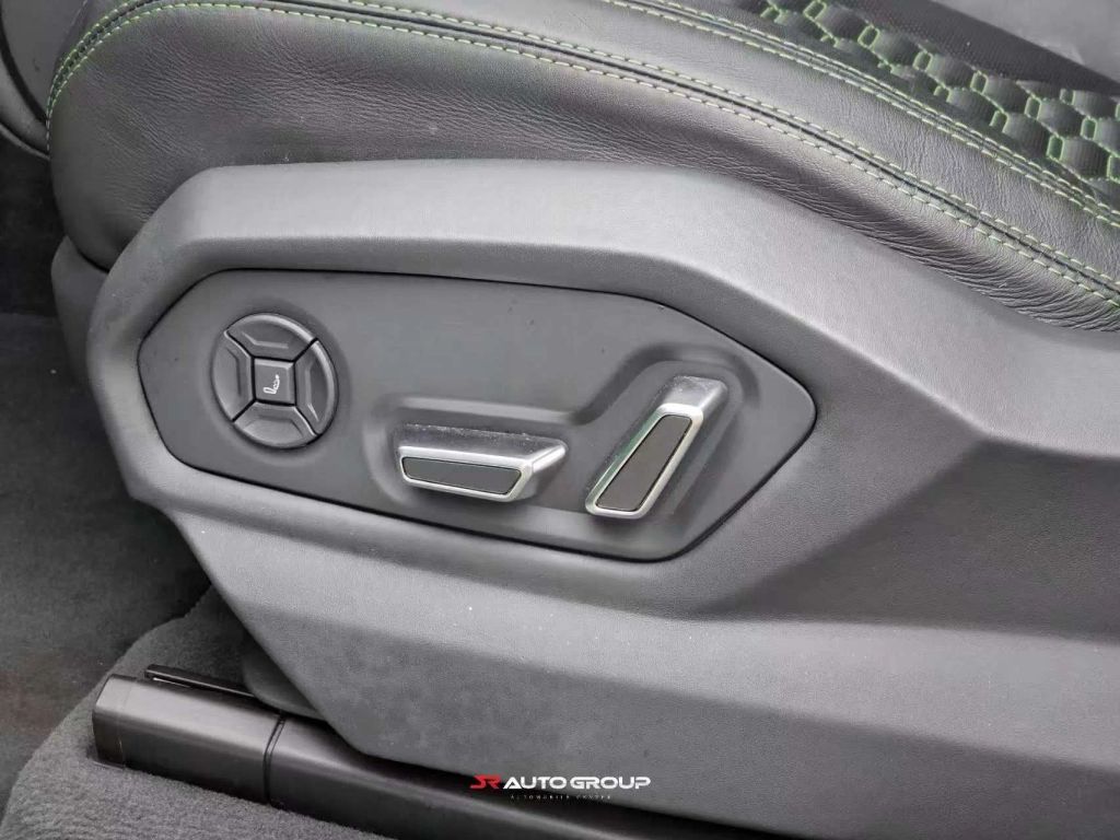 2022 Lamborghini Urus Base AWD