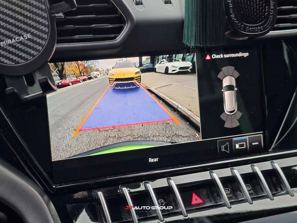 2022 Lamborghini Urus Base AWD