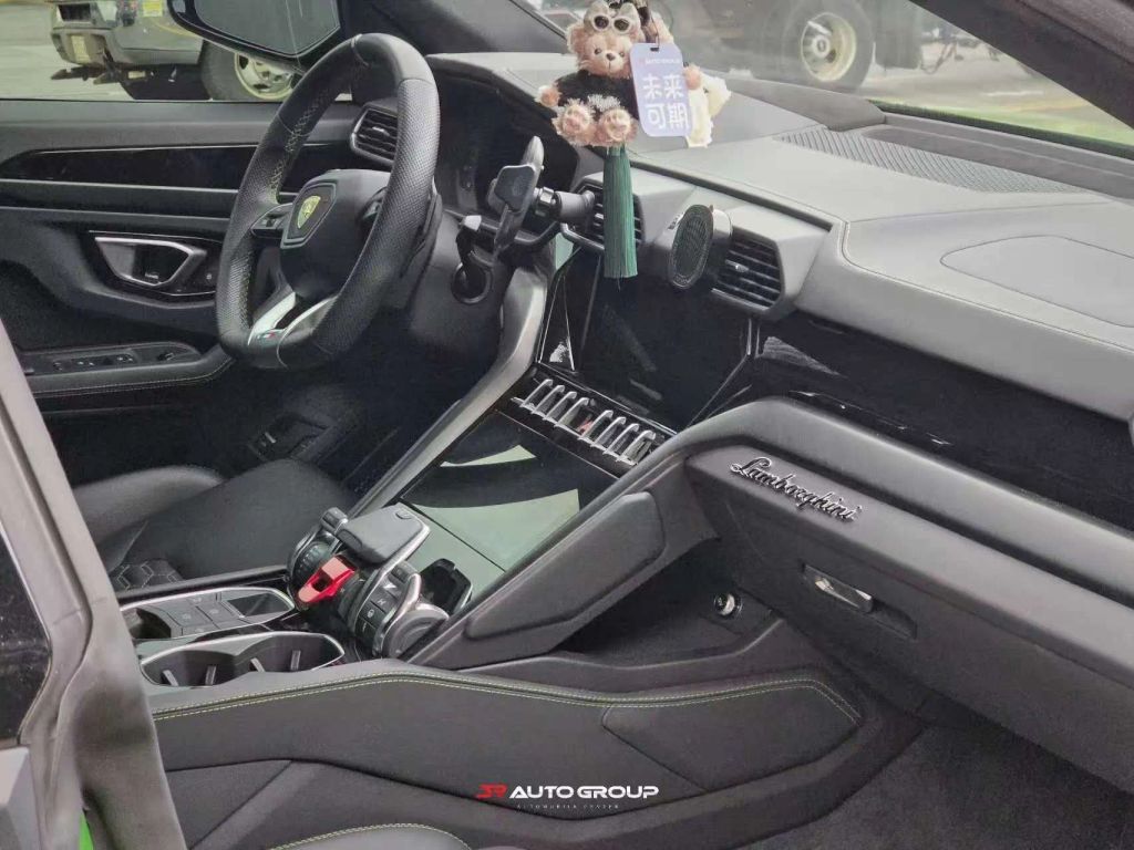2022 Lamborghini Urus Base AWD