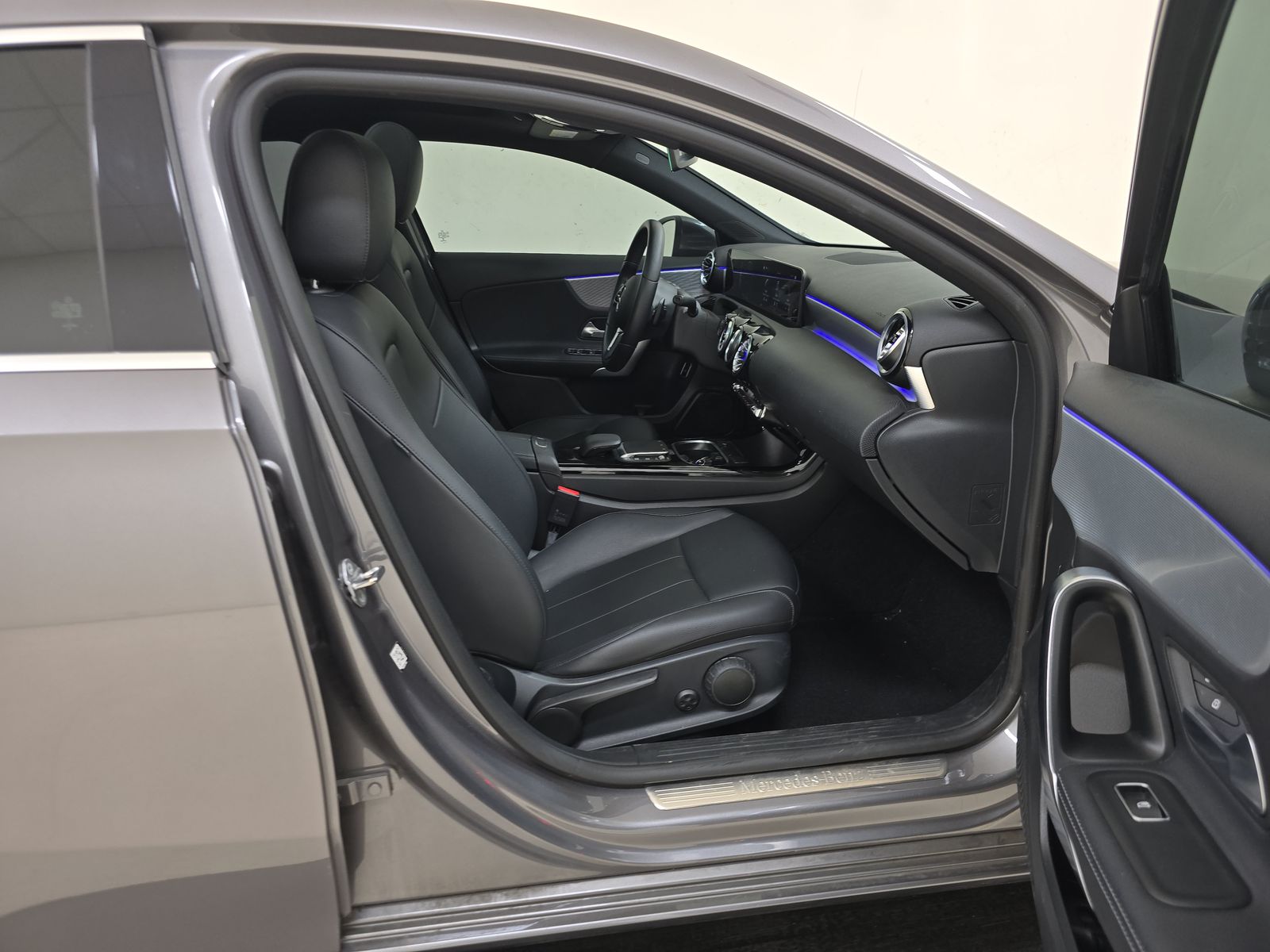 2022 Mercedes-Benz A-Class A 220 FWD