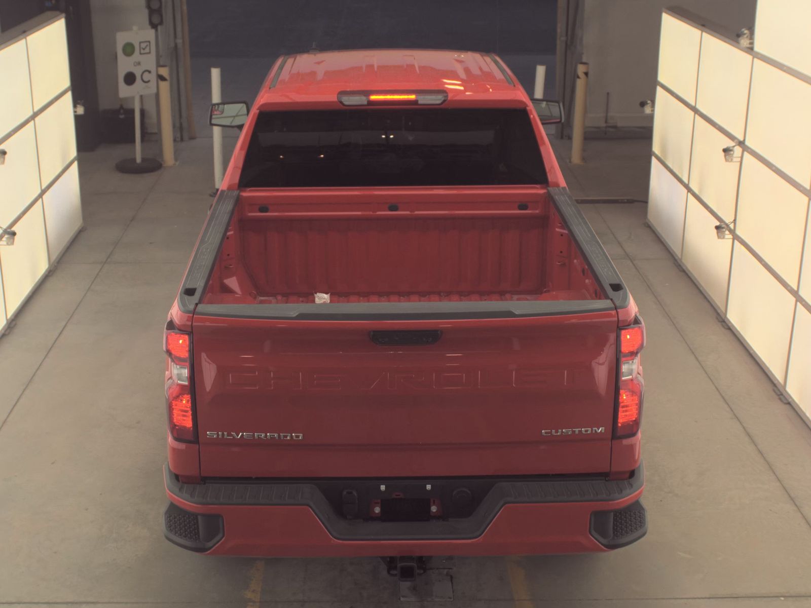 2025 Chevrolet Silverado 1500 Custom RWD