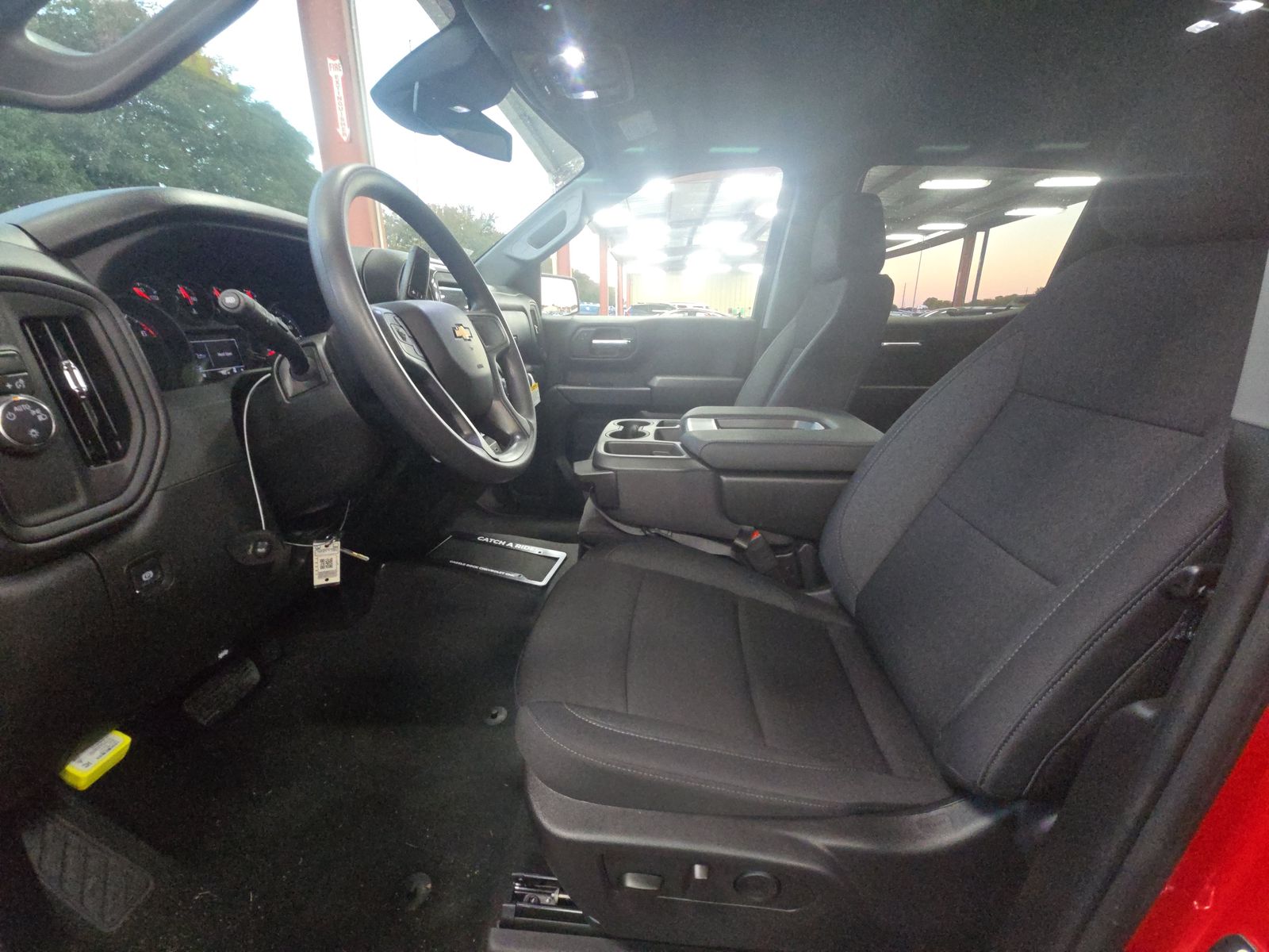 2025 Chevrolet Silverado 1500 Custom RWD