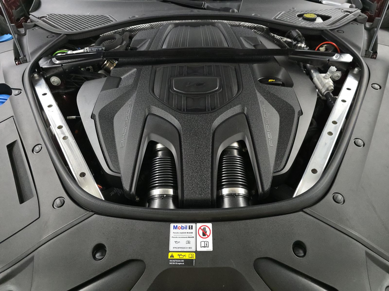 2023 Porsche Panamera 4 Platinum Edition AWD