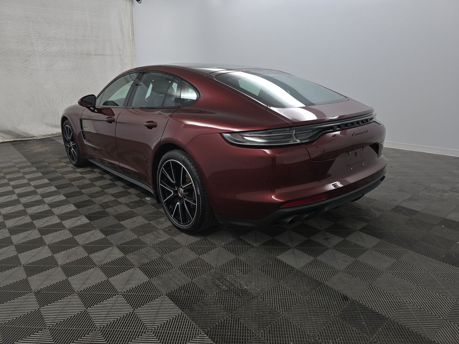 2023 Porsche Panamera 4 Platinum Edition AWD