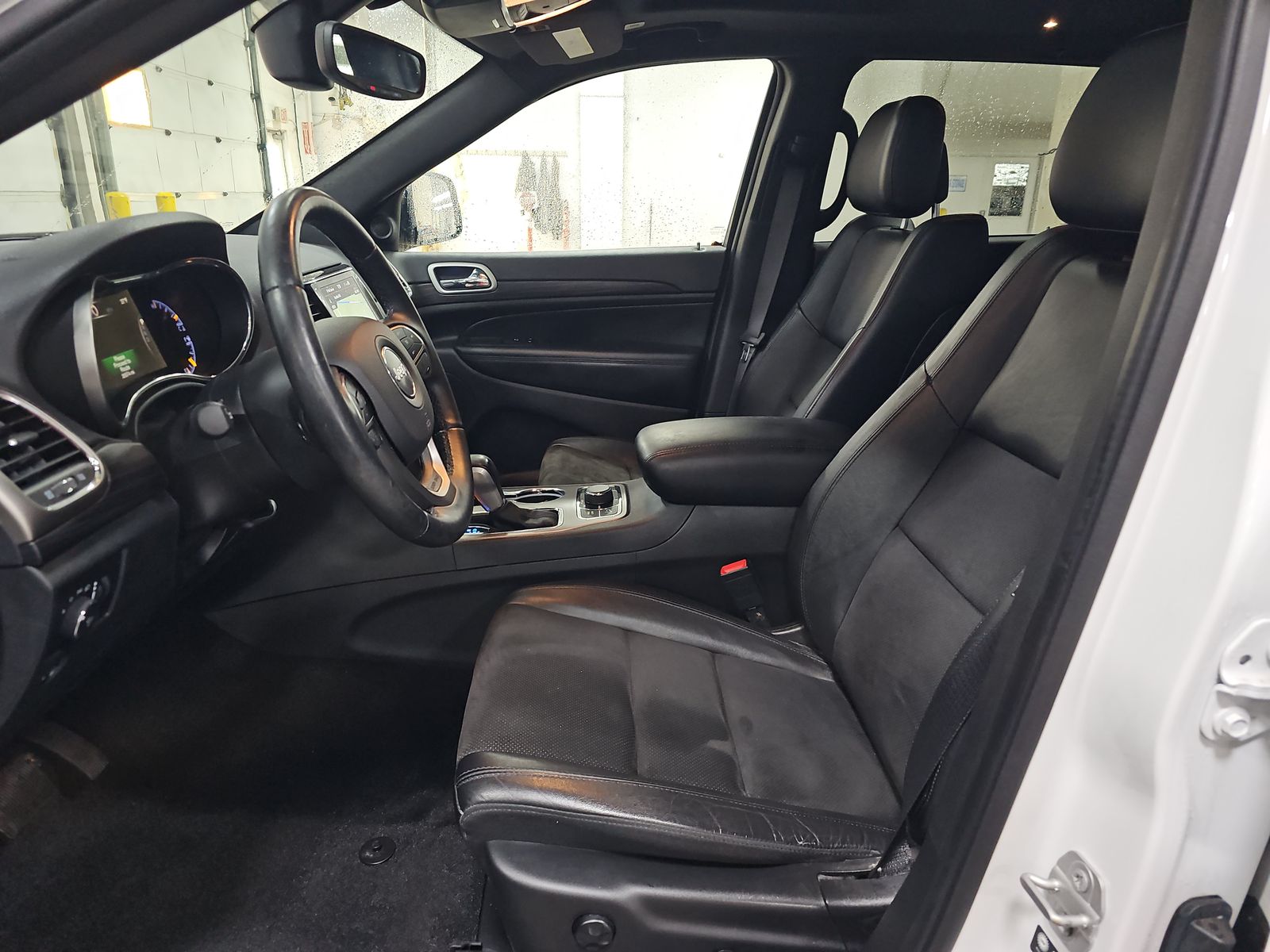 2022 Jeep Grand Cherokee Laredo X AWD