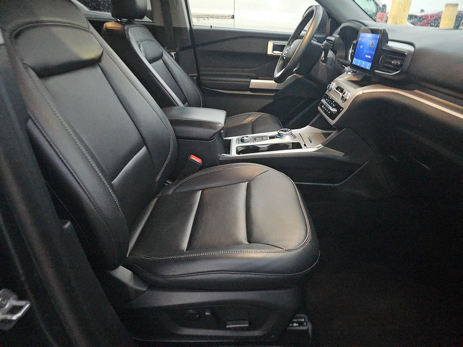 2023 Ford Explorer XLT AWD