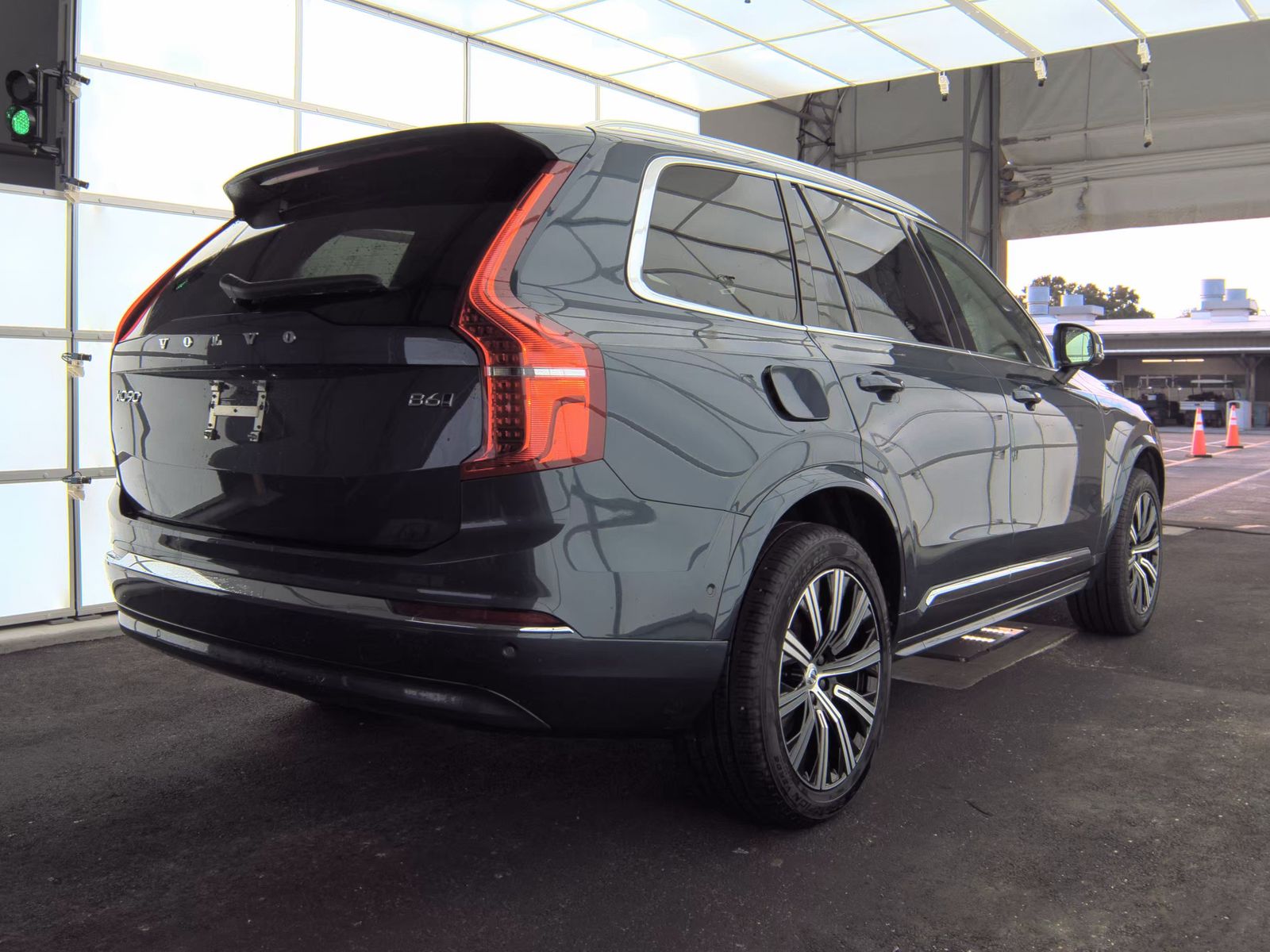 2025 Volvo XC90 B6 Plus AWD