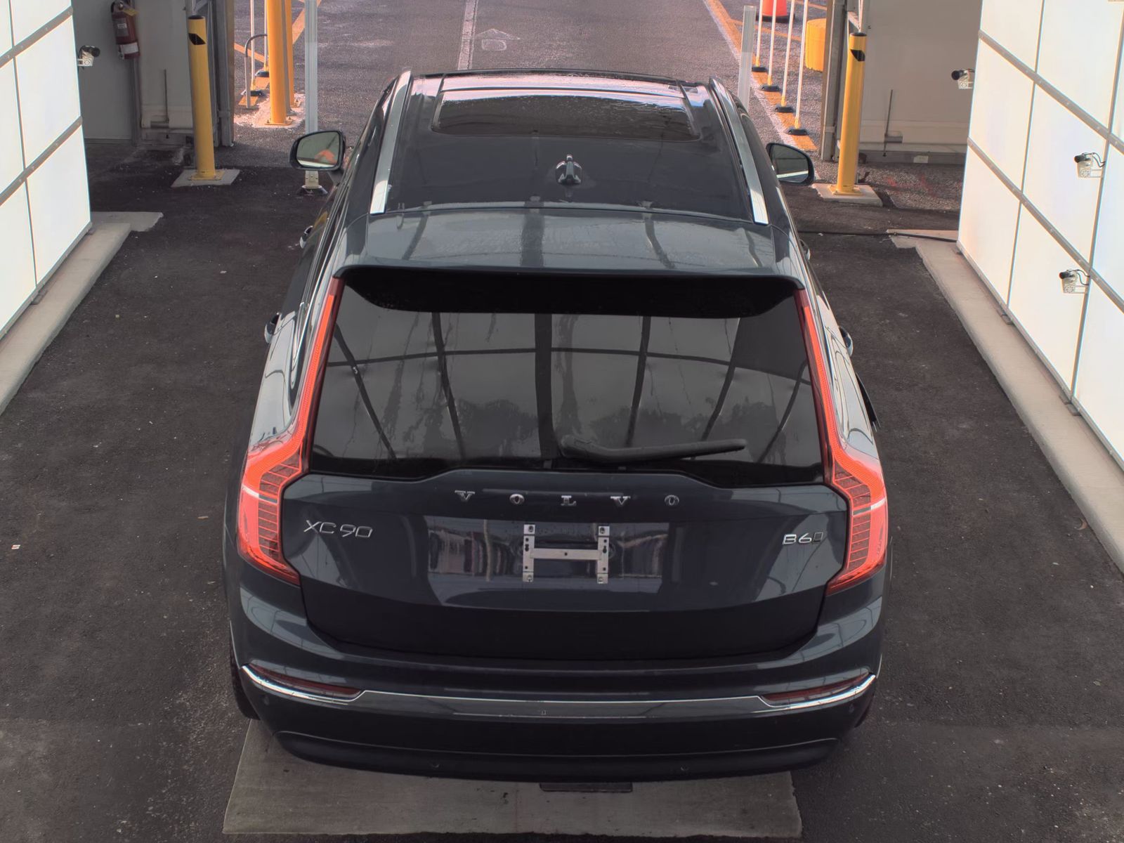 2025 Volvo XC90 B6 Plus AWD