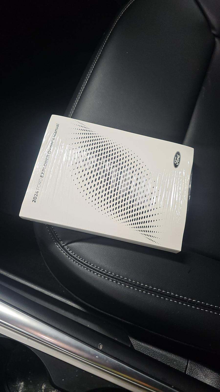 2024 Ford Explorer XLT AWD