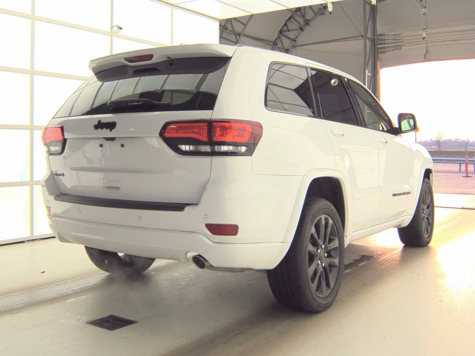 2022 Jeep Grand Cherokee Laredo X AWD