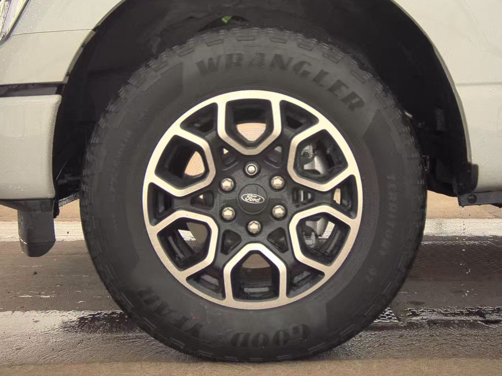 2023 Ford F-150 Hybrid XLT AWD