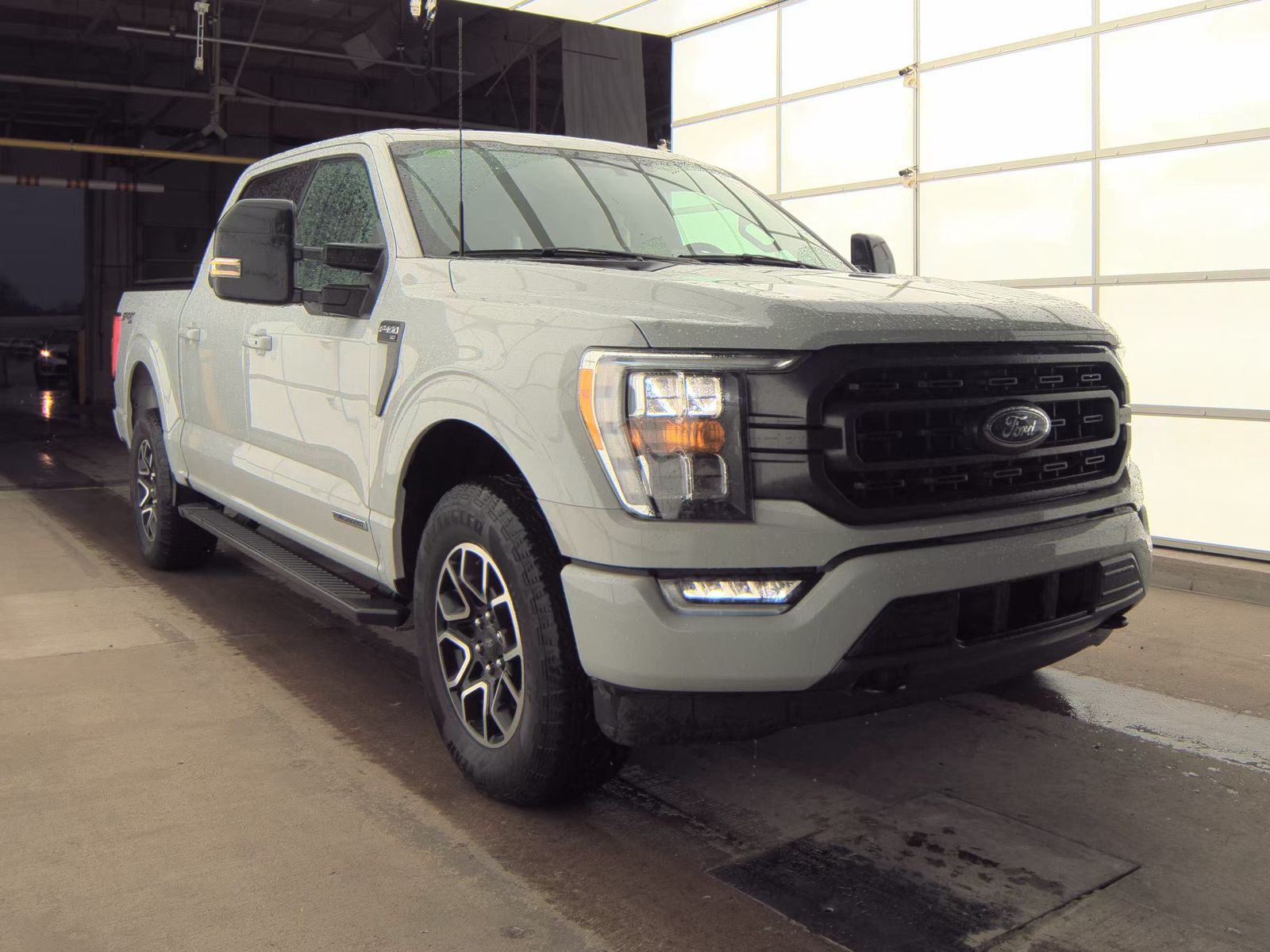 2023 Ford F-150 Hybrid XLT AWD
