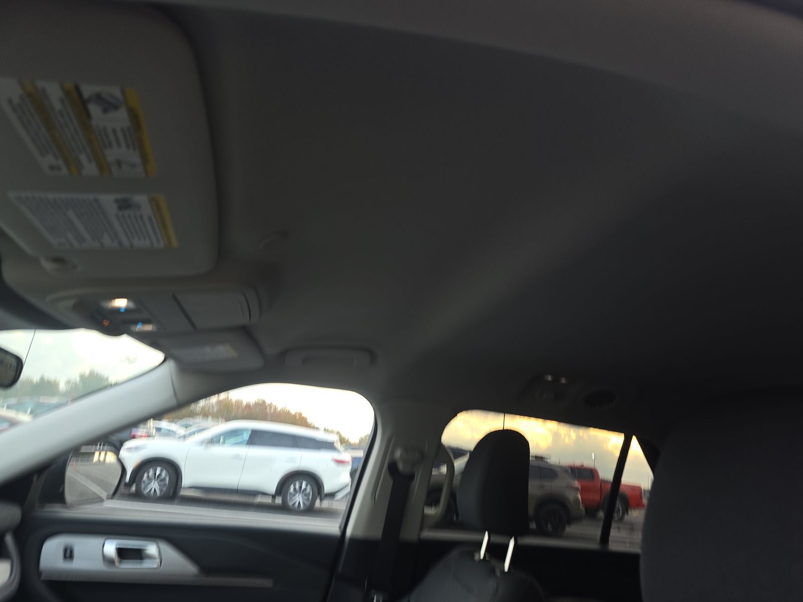 2025 Ford Explorer Active AWD