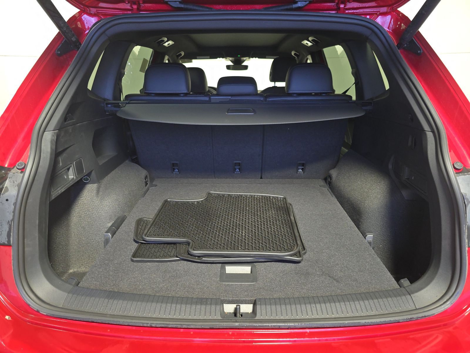 2024 Volkswagen Tiguan 2.0T SEL R-Line AWD