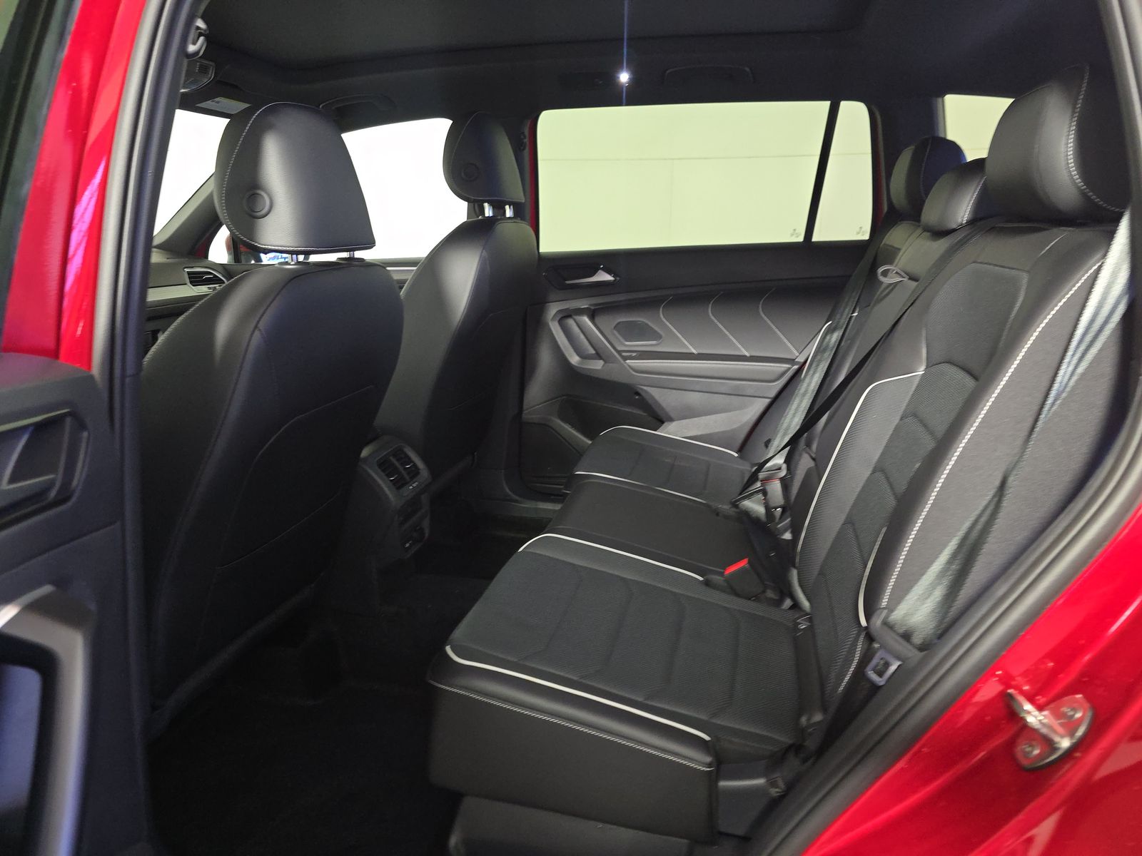 2024 Volkswagen Tiguan 2.0T SEL R-Line AWD