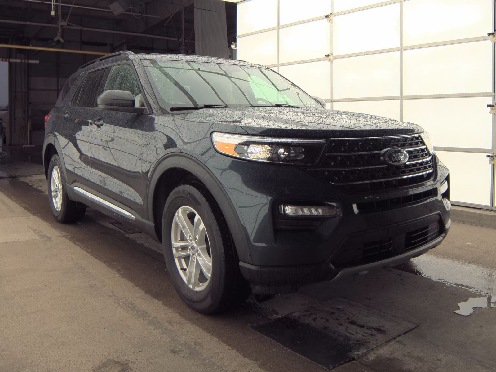 2023 Ford Explorer XLT AWD