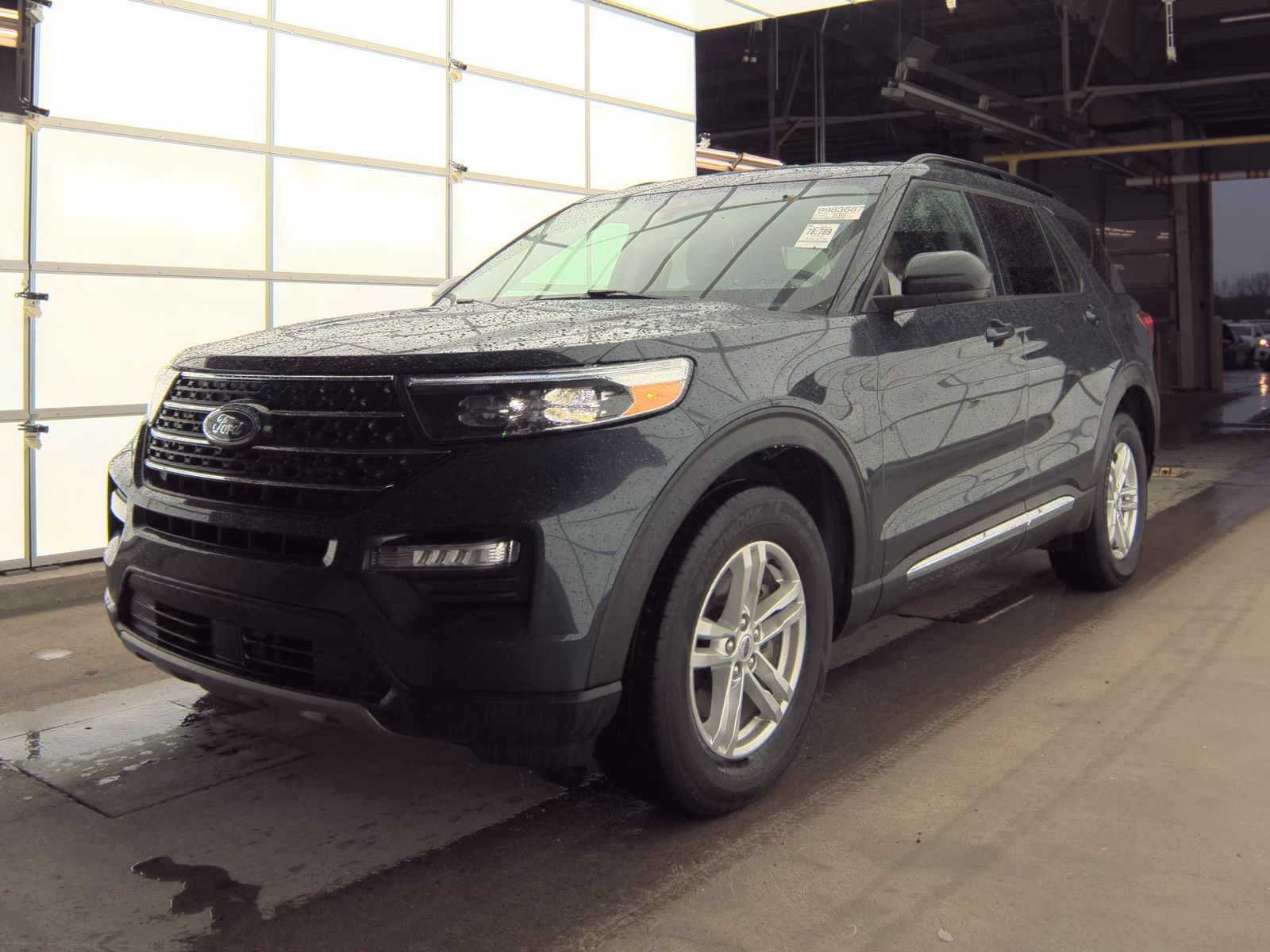 2023 Ford Explorer XLT AWD