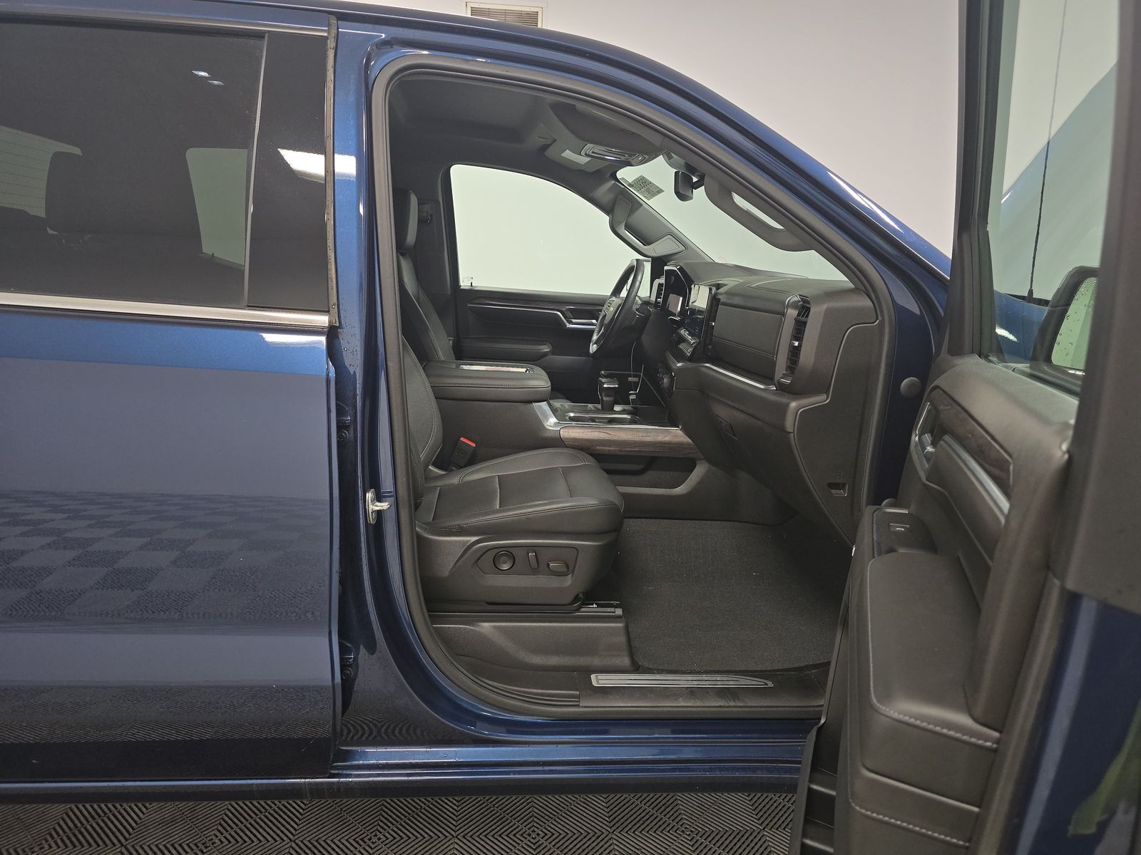 2022 Chevrolet Silverado 1500 LTZ AWD