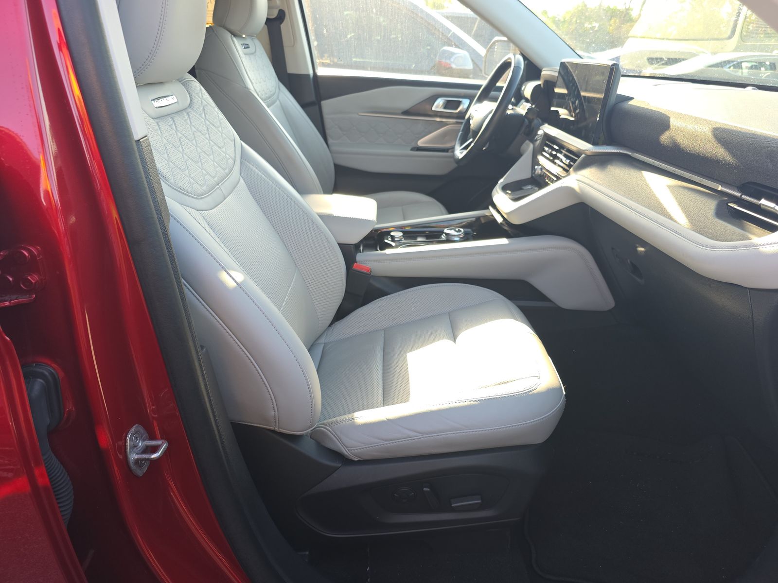 2025 Ford Explorer Platinum RWD