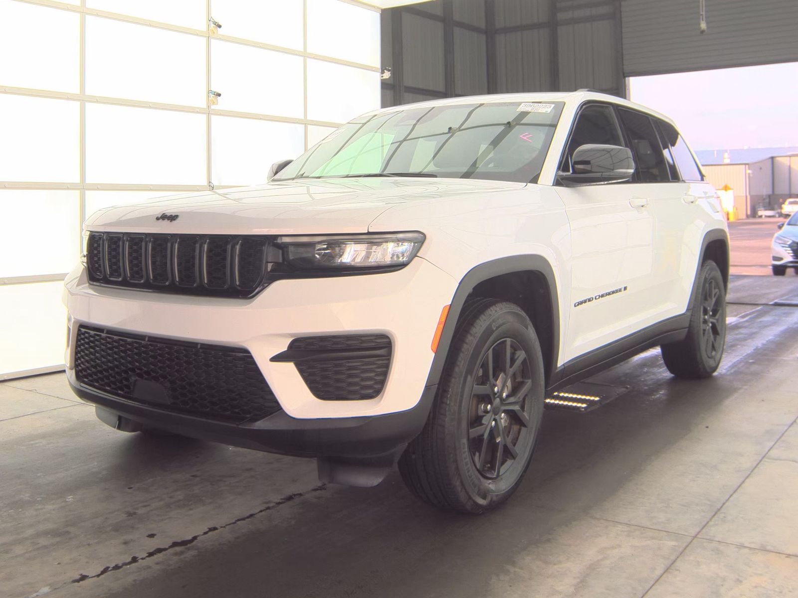 2024 Jeep Grand Cherokee Altitude AWD