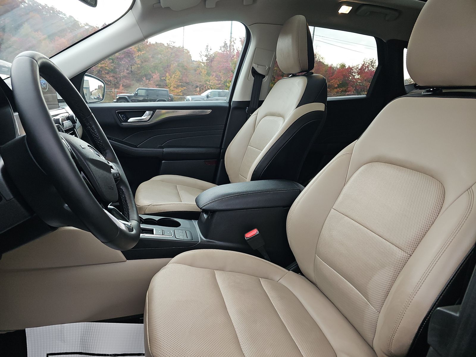 2022 Ford Escape Titanium AWD