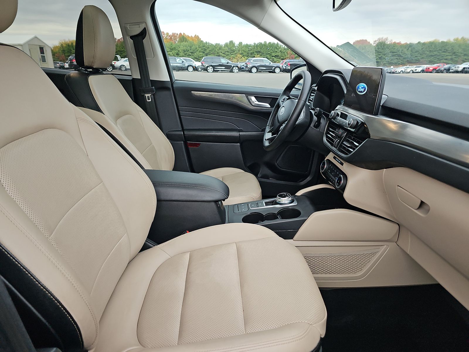 2022 Ford Escape Titanium AWD