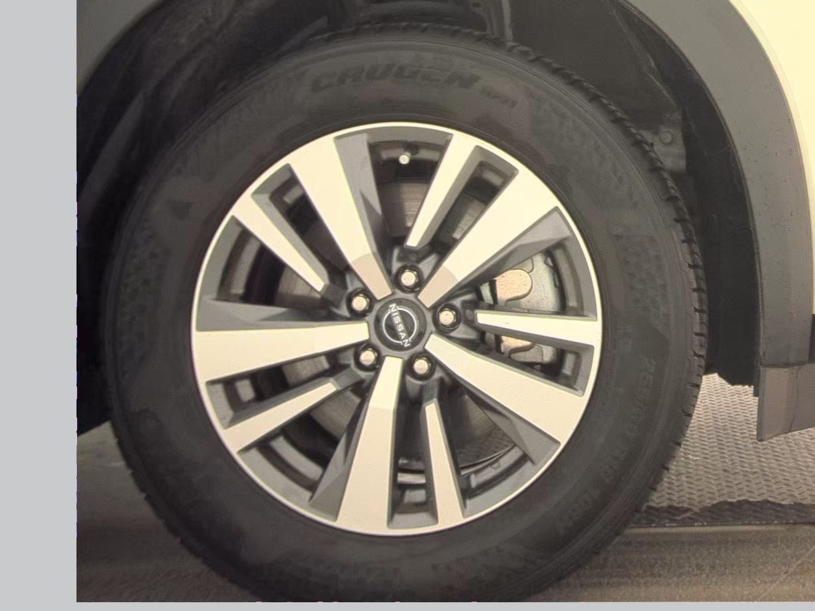 2023 Nissan Pathfinder SL FWD