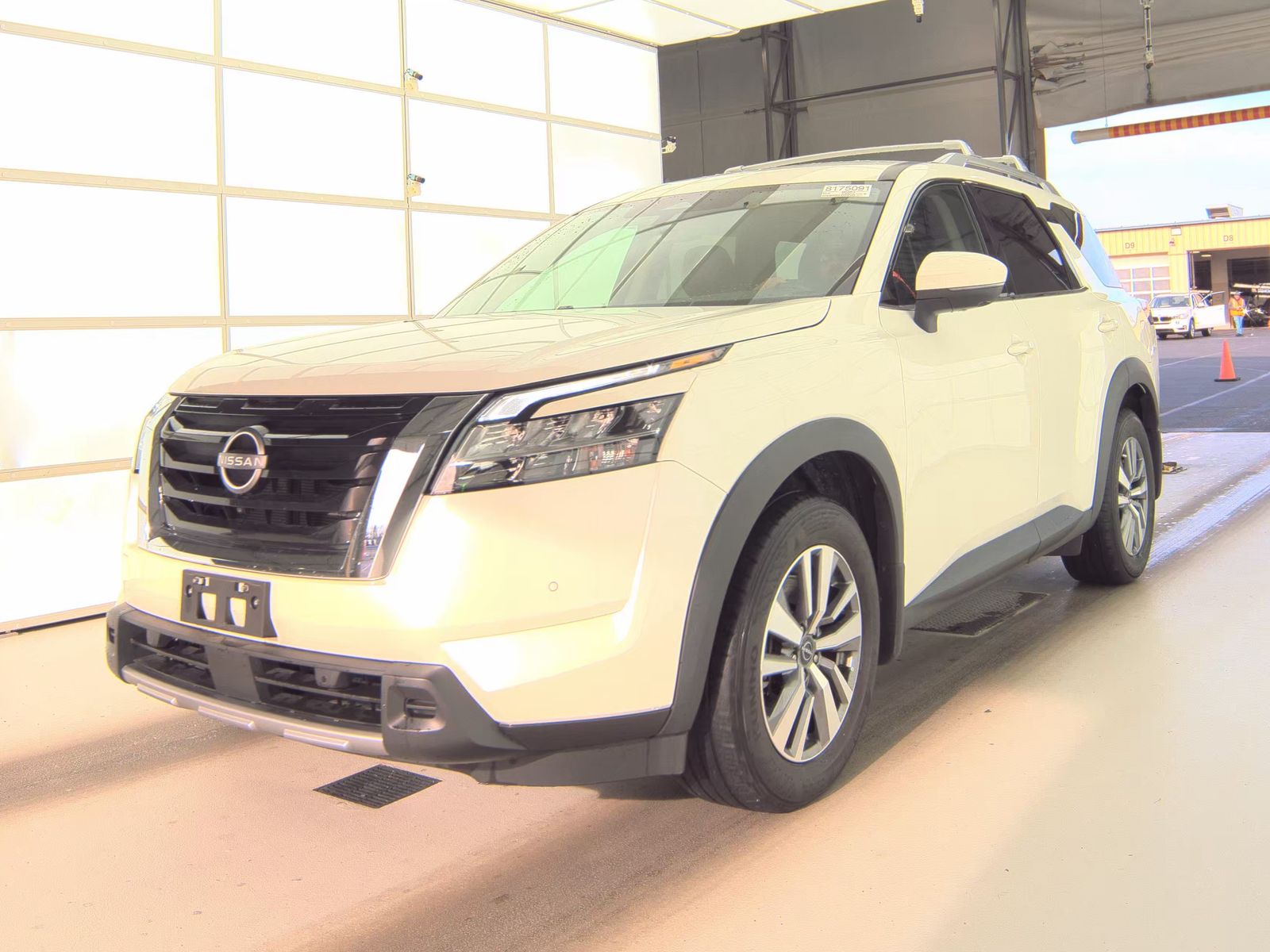 2023 Nissan Pathfinder SL FWD