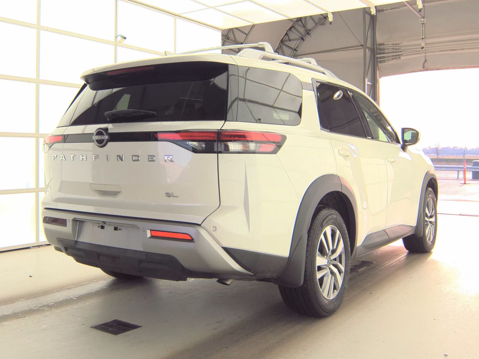 2023 Nissan Pathfinder SL FWD