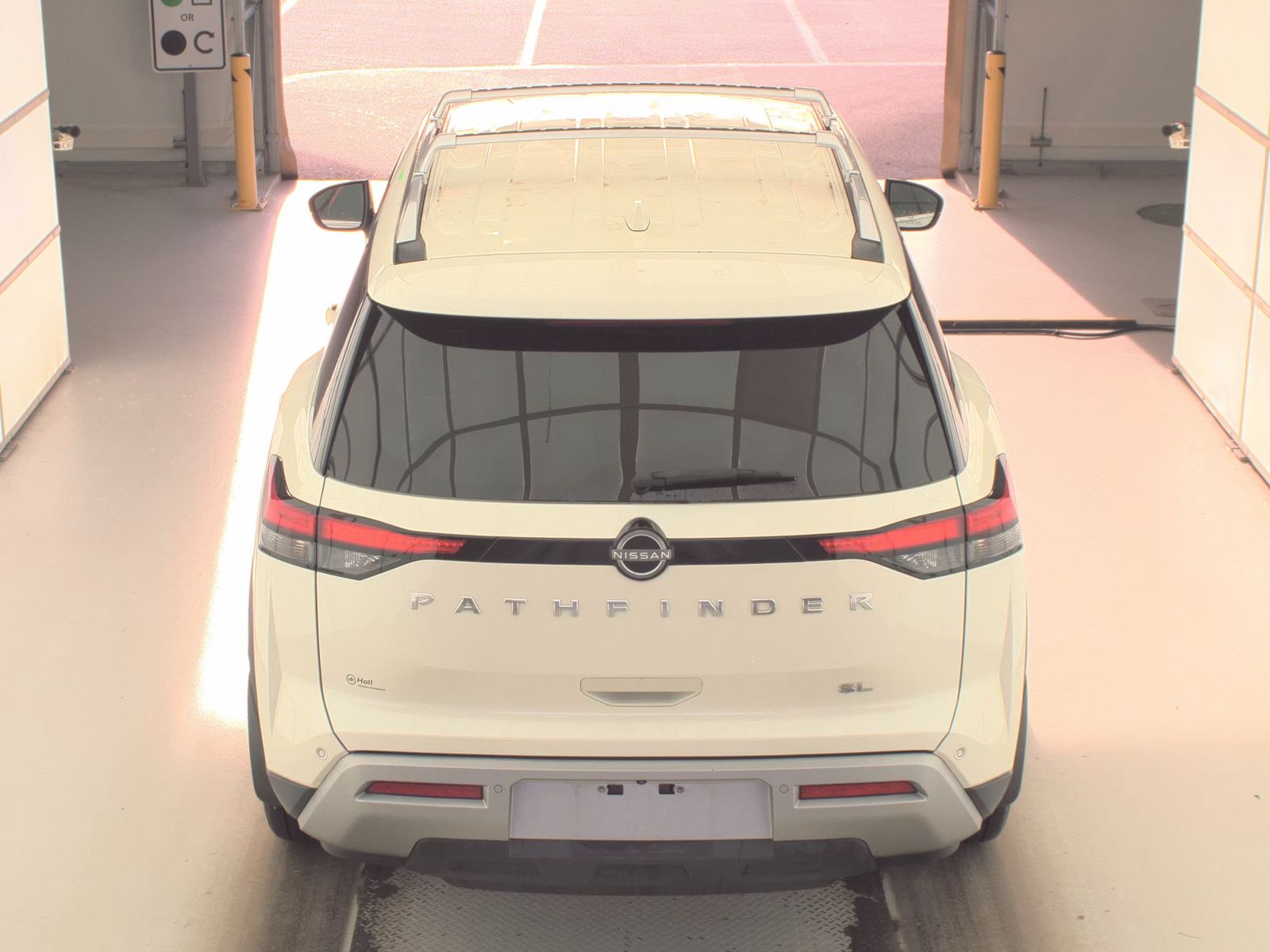 2023 Nissan Pathfinder SL FWD