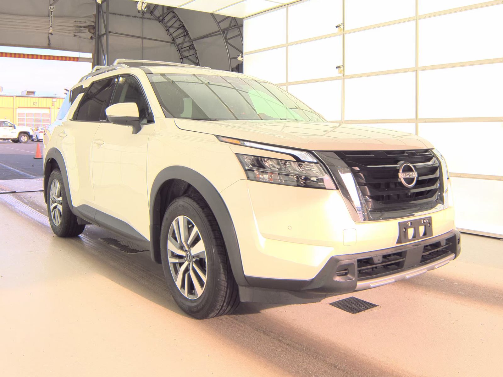 2023 Nissan Pathfinder SL FWD