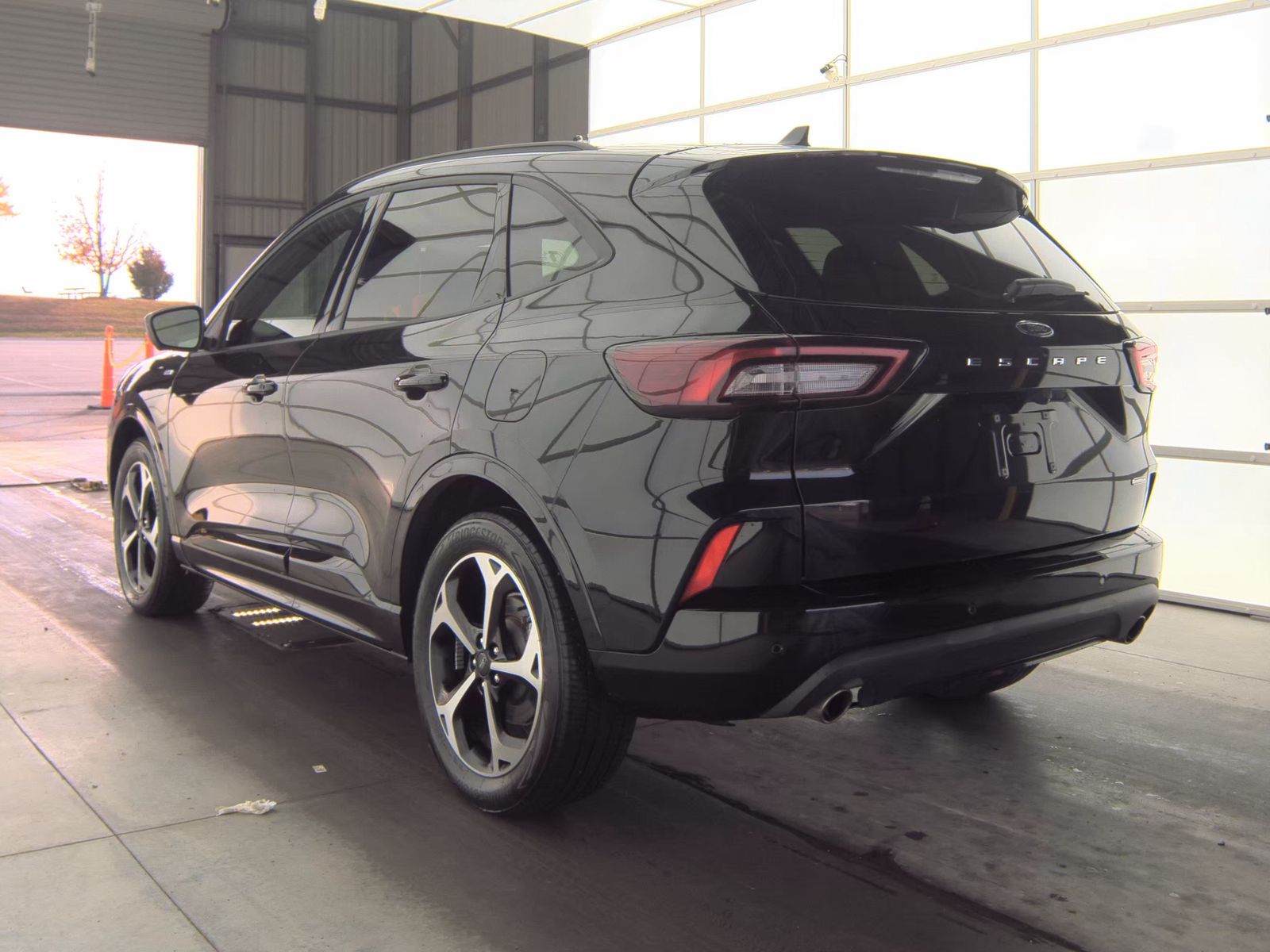 2025 Ford Escape Hybrid ST-Line Elite AWD