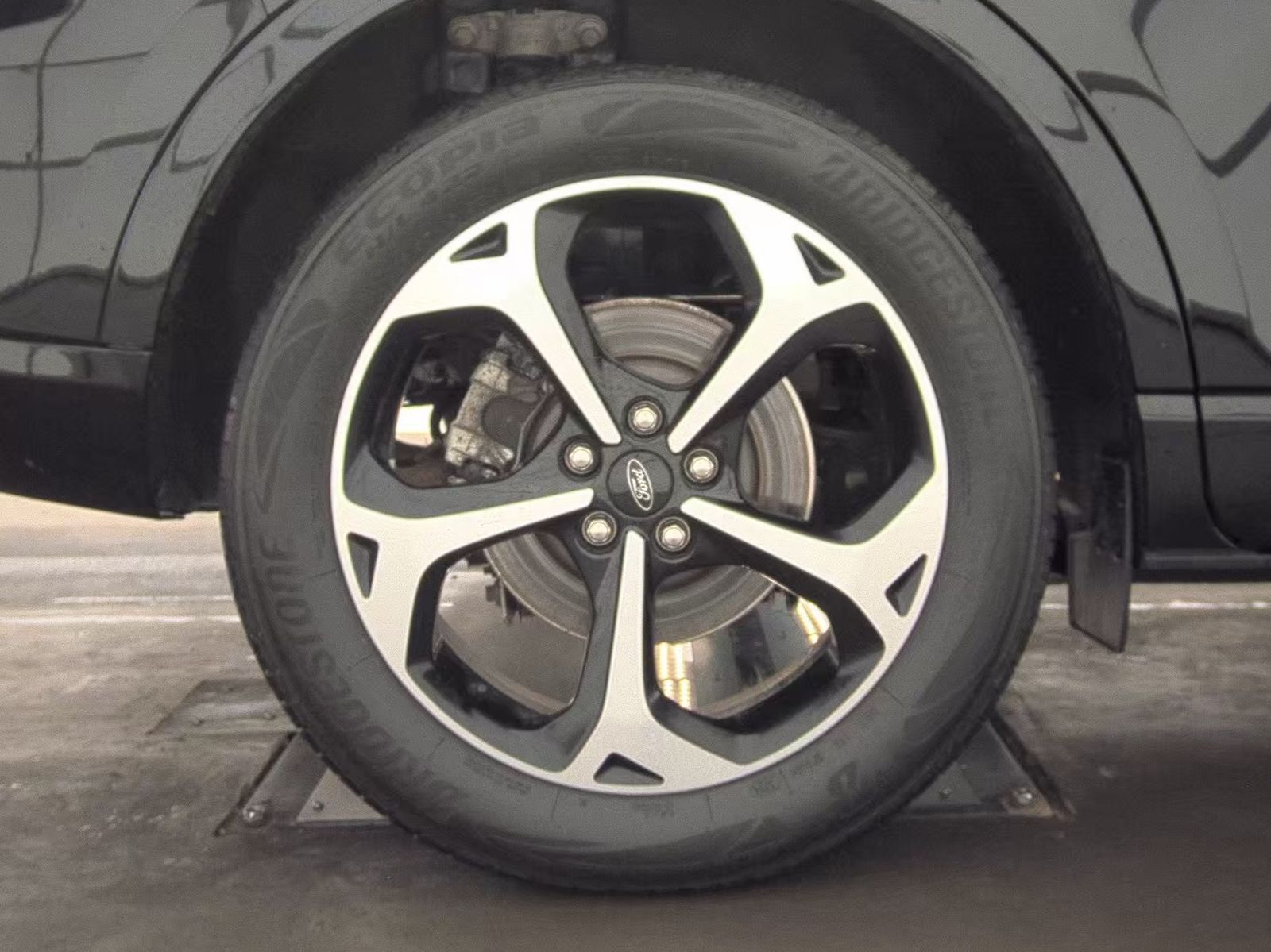 2025 Ford Escape Hybrid ST-Line Elite AWD