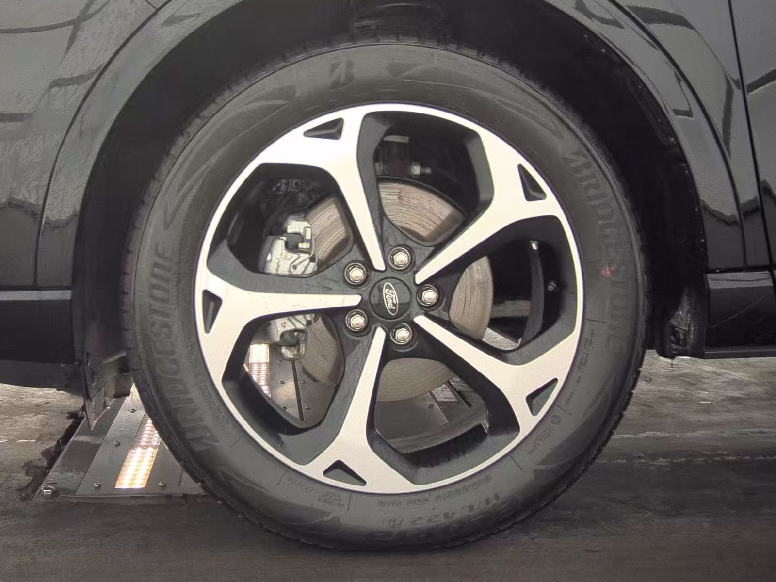 2025 Ford Escape Hybrid ST-Line Elite AWD