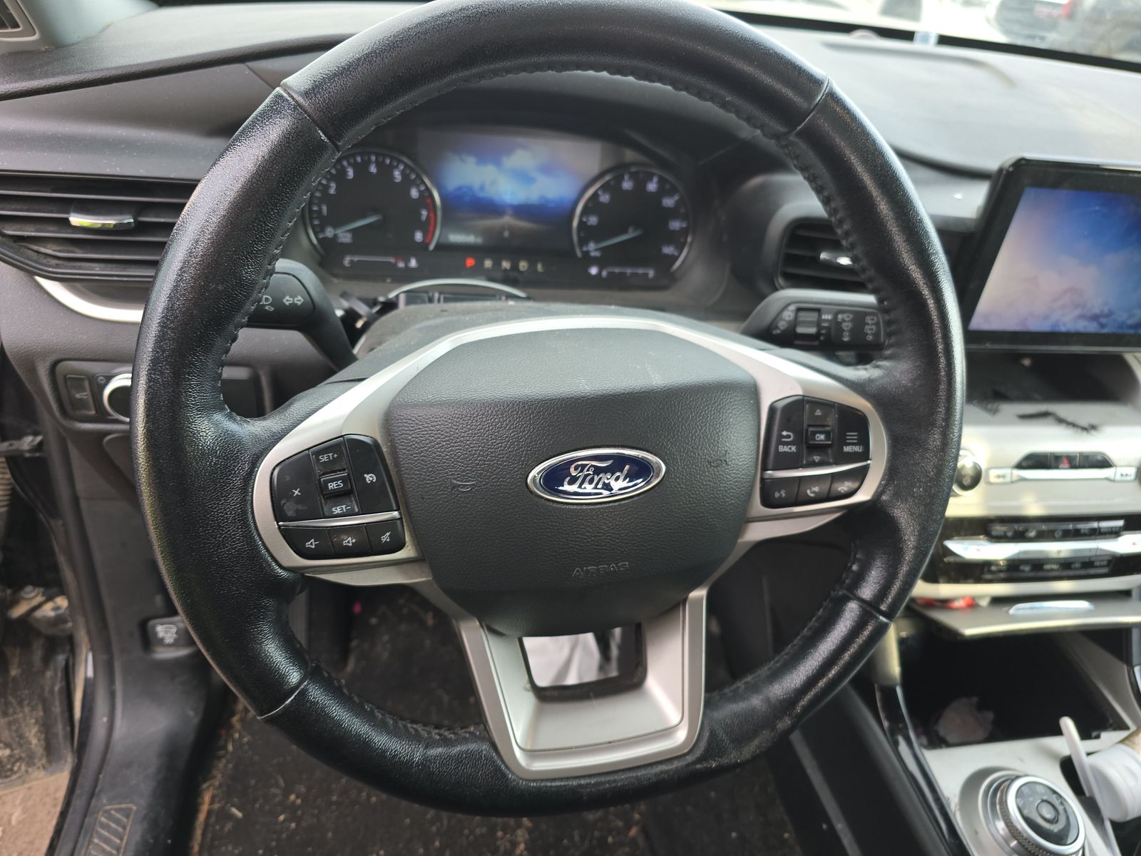 2022 Ford Explorer XLT RWD