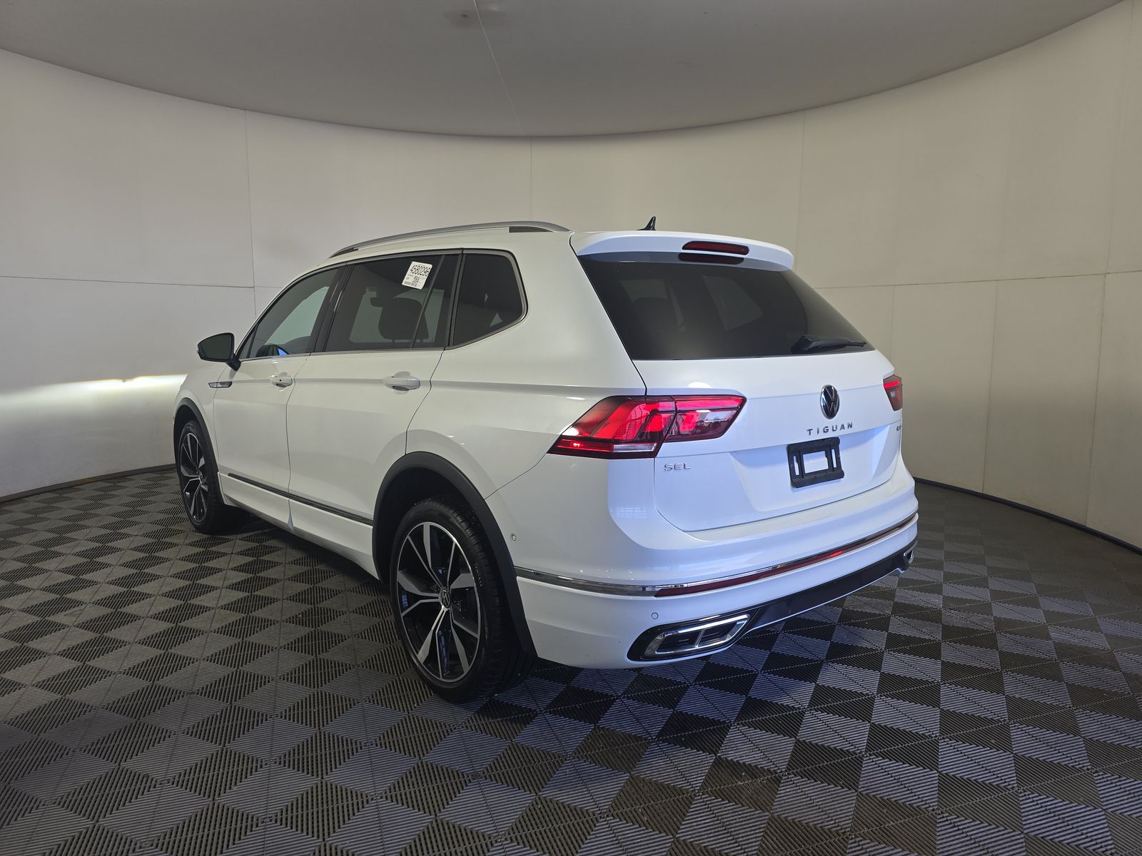 2024 Volkswagen Tiguan 2.0T SEL R-Line AWD