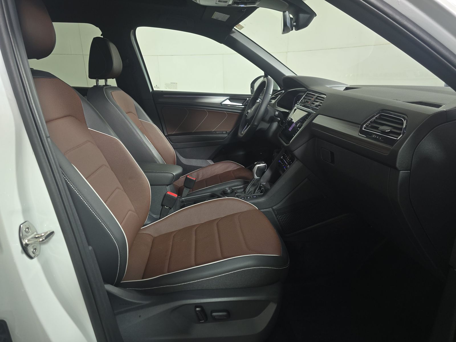 2024 Volkswagen Tiguan 2.0T SEL R-Line AWD