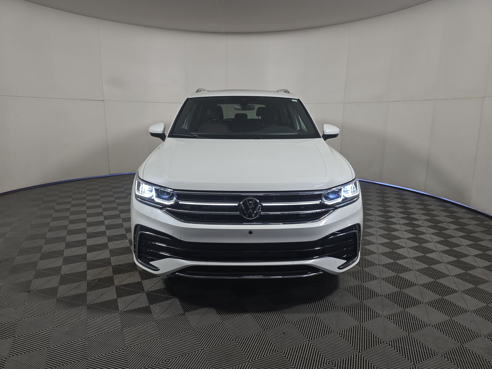 2024 Volkswagen Tiguan 2.0T SEL R-Line AWD