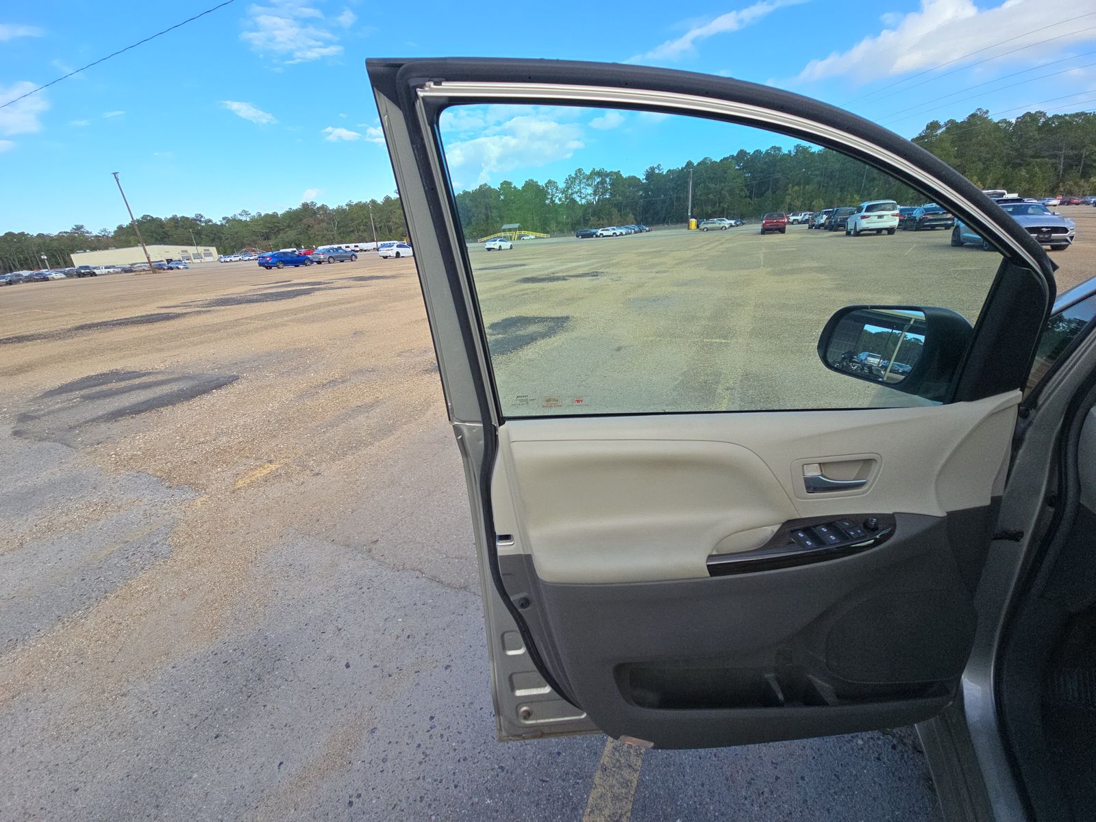 2017 Toyota Sienna XLE FWD