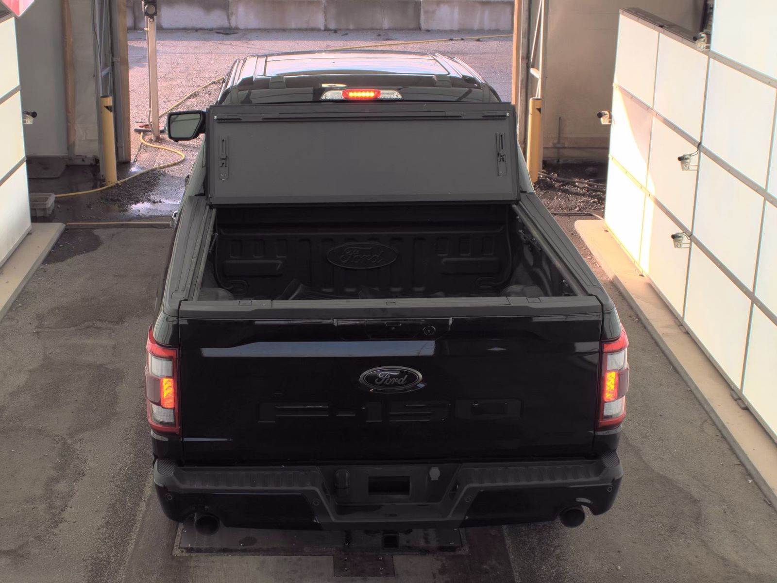 2023 Ford F-150 Hybrid Lariat AWD